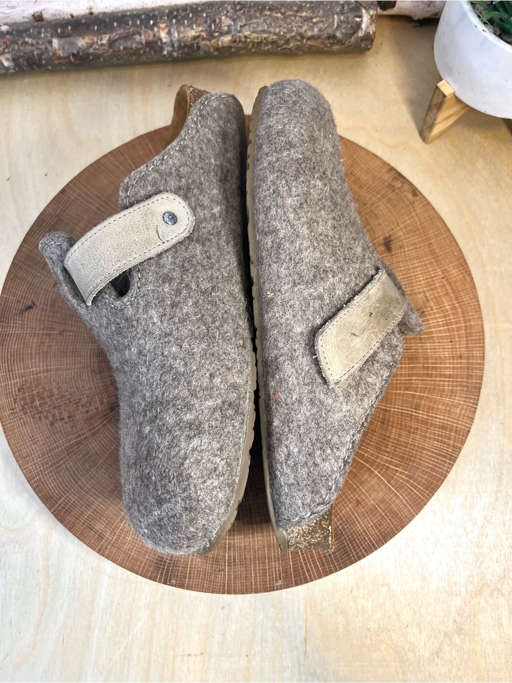 Haflinger Tan Wool Felt Clogs - Adjustable Strap - Size 39 (US 8) - Picture 8 of 16